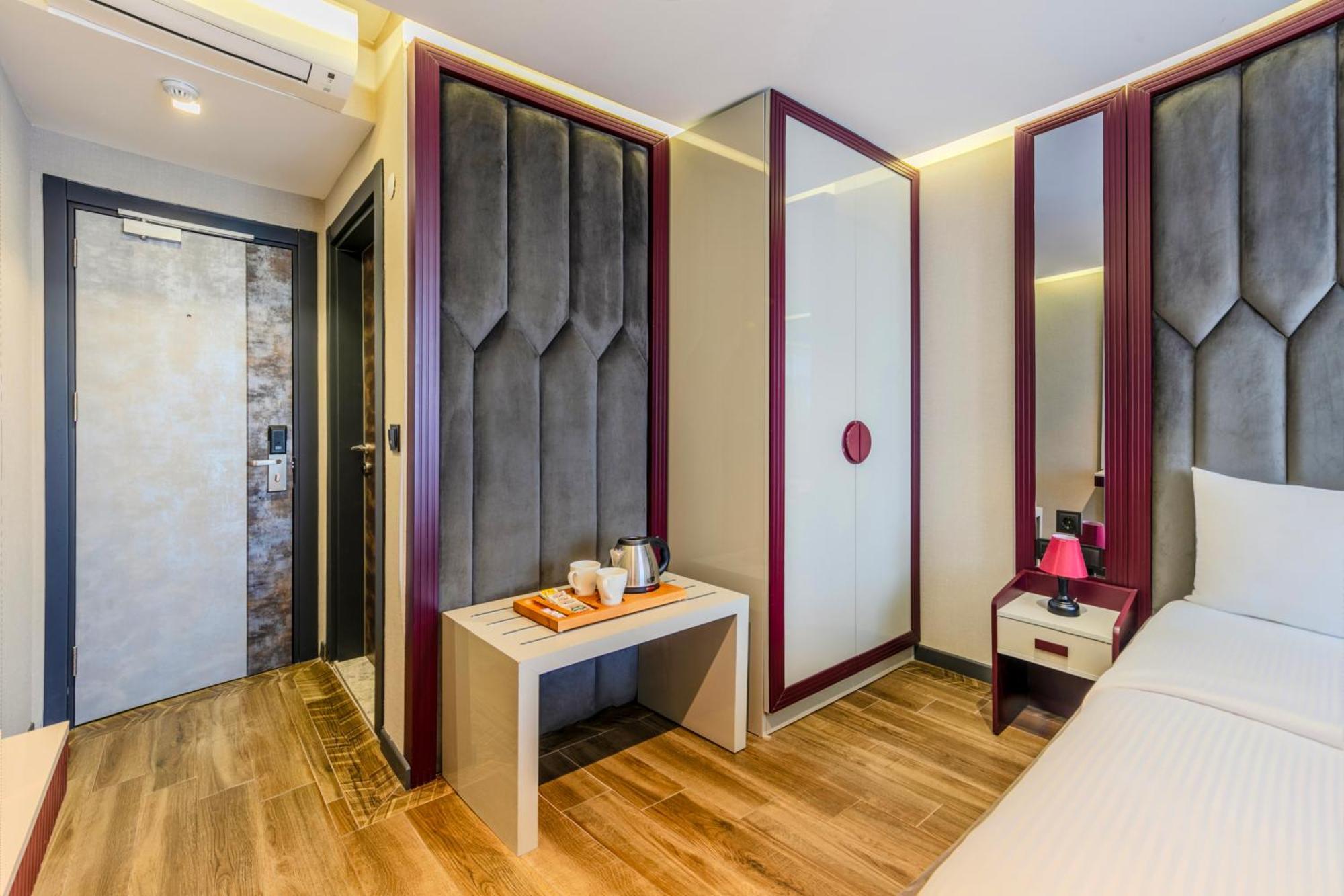 Heaven Premium Hotel Restaurant & Airport Shuttle Arnavutkoy ภายนอก รูปภาพ