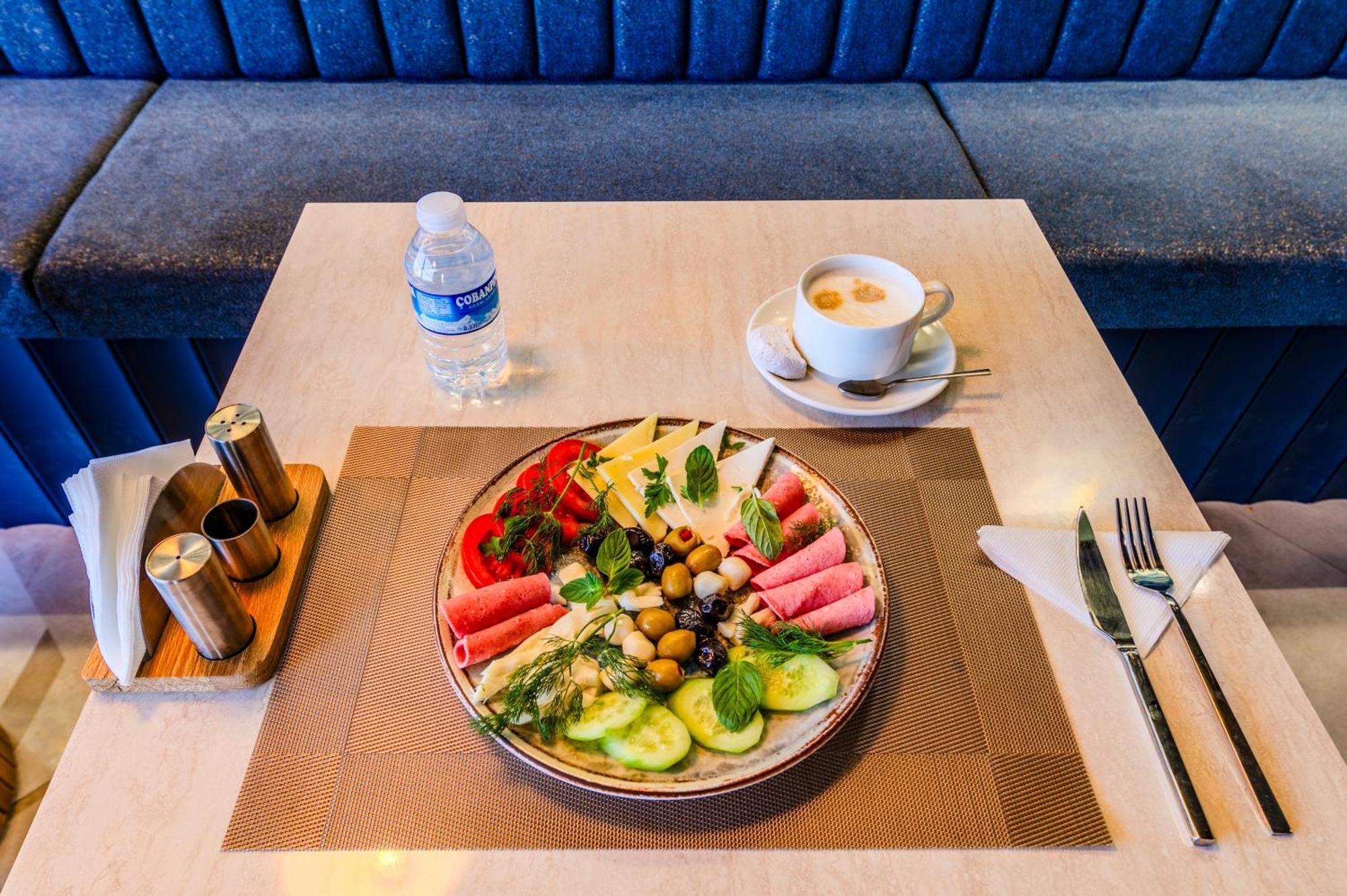 Heaven Premium Hotel Restaurant & Airport Shuttle Arnavutkoy ภายนอก รูปภาพ