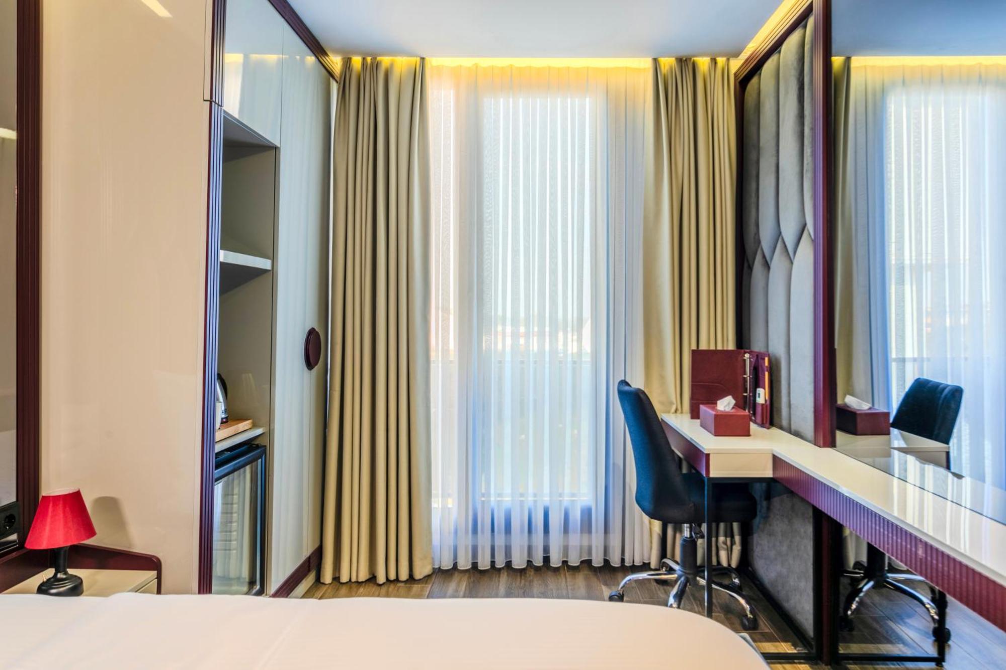 Heaven Premium Hotel Restaurant & Airport Shuttle Arnavutkoy ภายนอก รูปภาพ