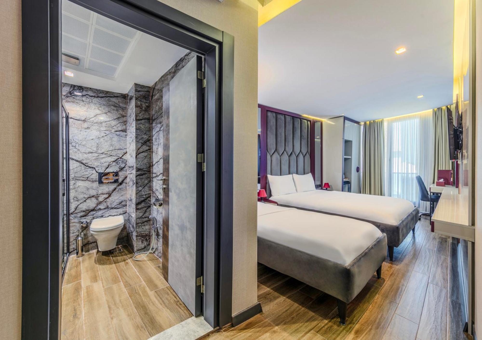 Heaven Premium Hotel Restaurant & Airport Shuttle Arnavutkoy ภายนอก รูปภาพ
